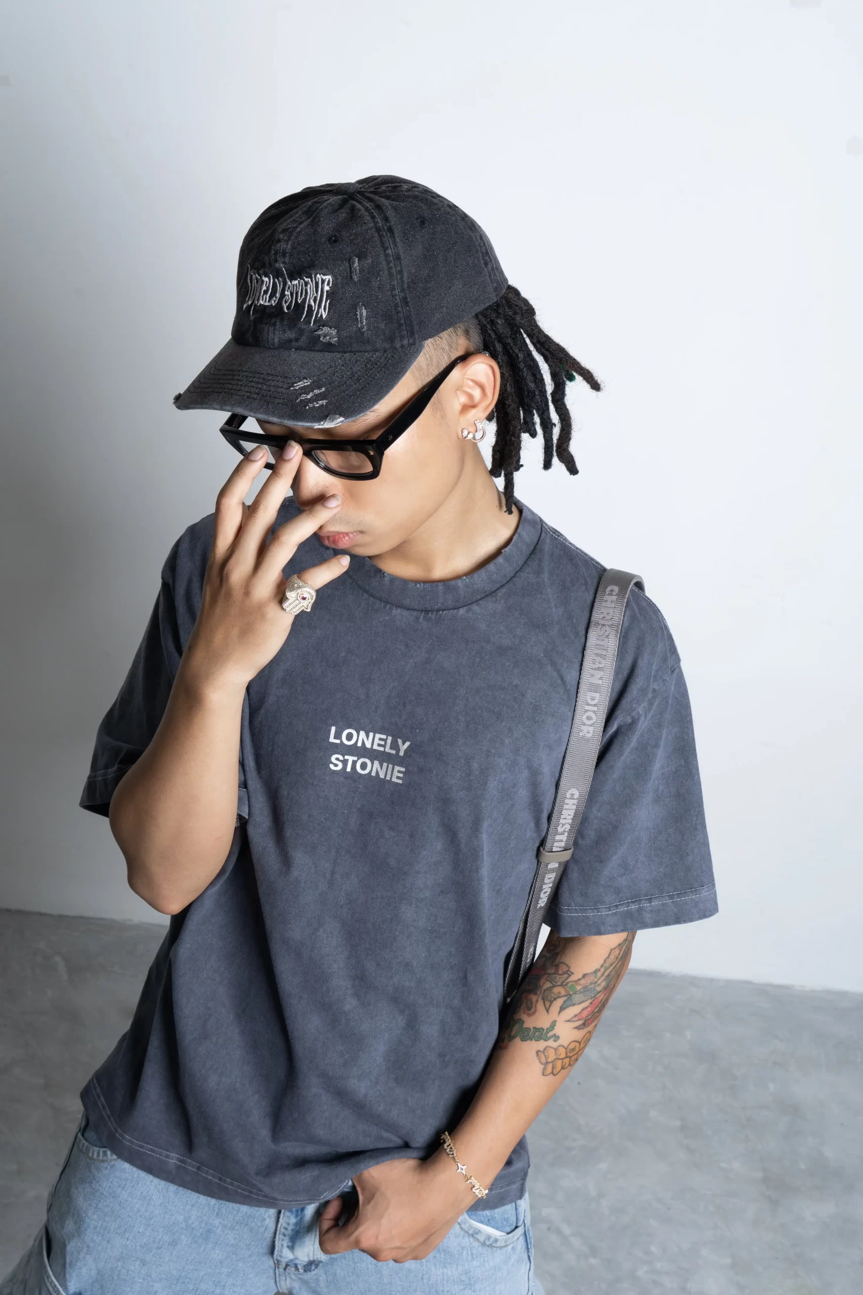 About Us 1 svg+xml;charset=utf